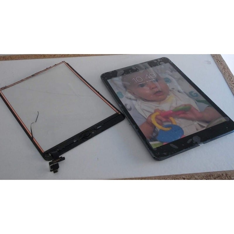 Service iPad - reparatii software si hardware