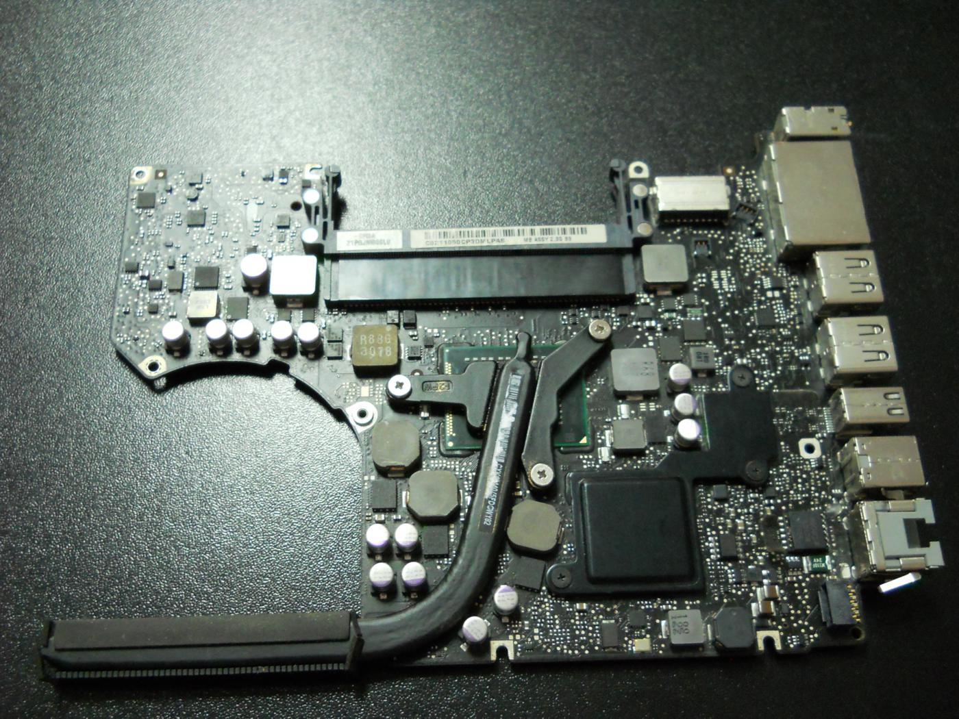 Curatare Macbook iMac + inlocuire pasta termoconductoare - Image 5